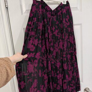 Suzy Shier red wine floral print pleated skirt XL